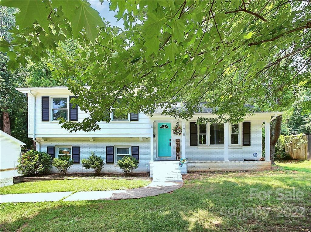 1915 Weststone Dr., Charlotte, NC 28208
