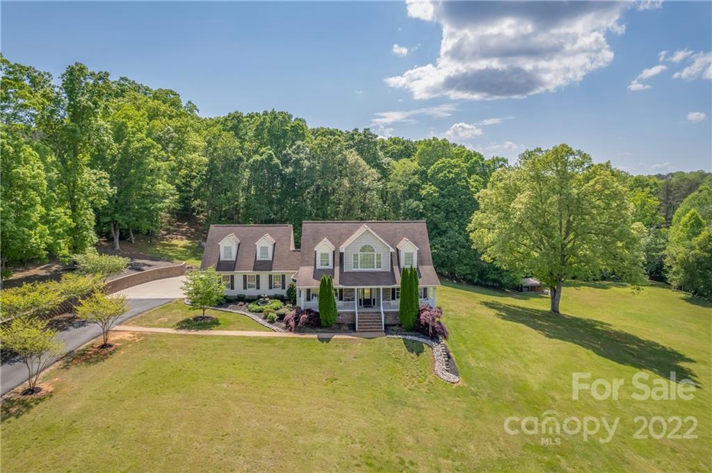 205 Twin Creeks Rd., Mooresboro, NC 28114