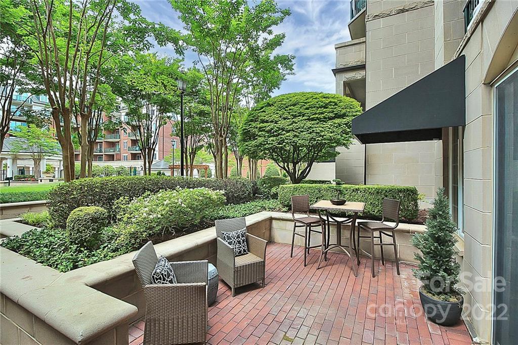 300 W 5th St. #106, Charlotte, NC 28202