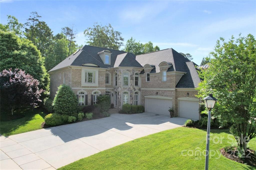 2003 Sudbury Ln., Matthews, NC 28104