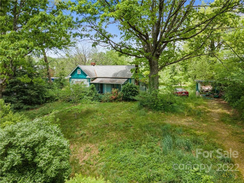 405 Deaverview Rd., Asheville, NC 28806