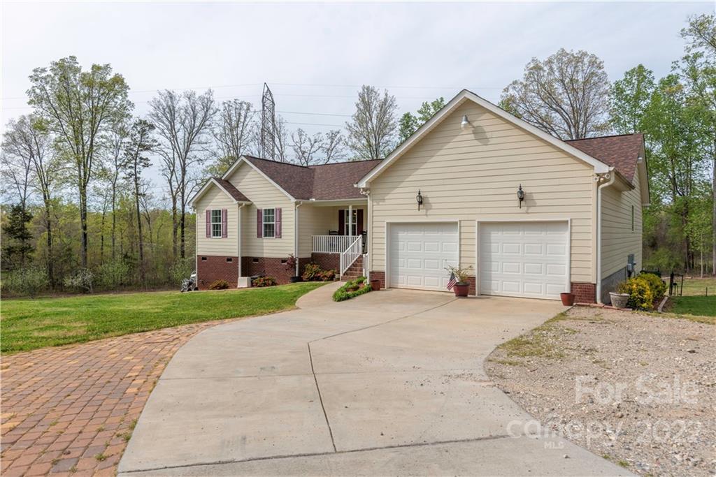 2805 Hart Rd., Charlotte, NC 28214