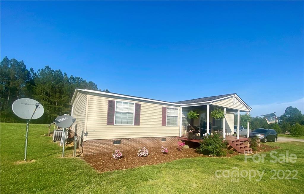 5366 Brooks Chapel Rd., Ellenboro, NC 28040