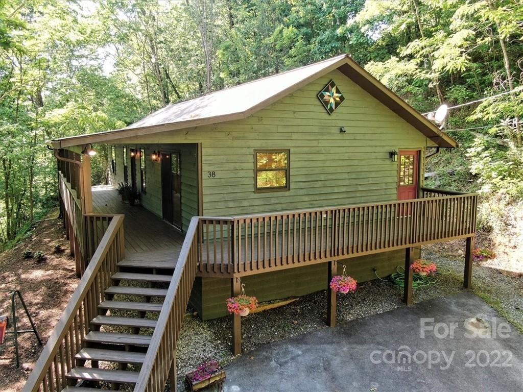 38 Velo Tr., Sylva, NC 28779
