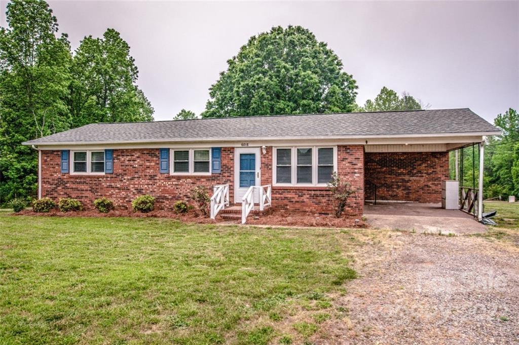 6018 Little Mountain Rd., Sherrills Ford, NC 28673