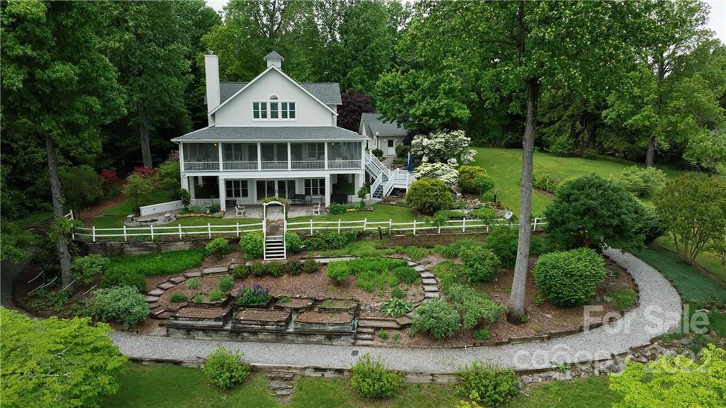 192 Judds Peak Rd., Saluda, NC 28773