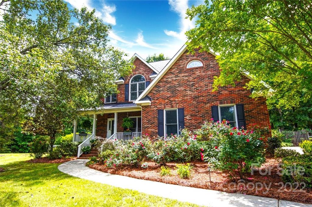 1230 Millwright Ln., Matthews, NC 28104