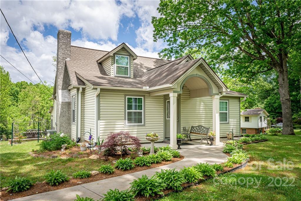 40 W Oakview Rd., Asheville, NC 28806