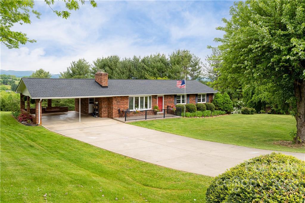 116 Dix Creek Chapel Rd., Asheville, NC 28806