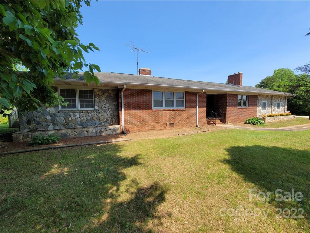 456 Clontz Hill Rd., Troutman, NC 28166