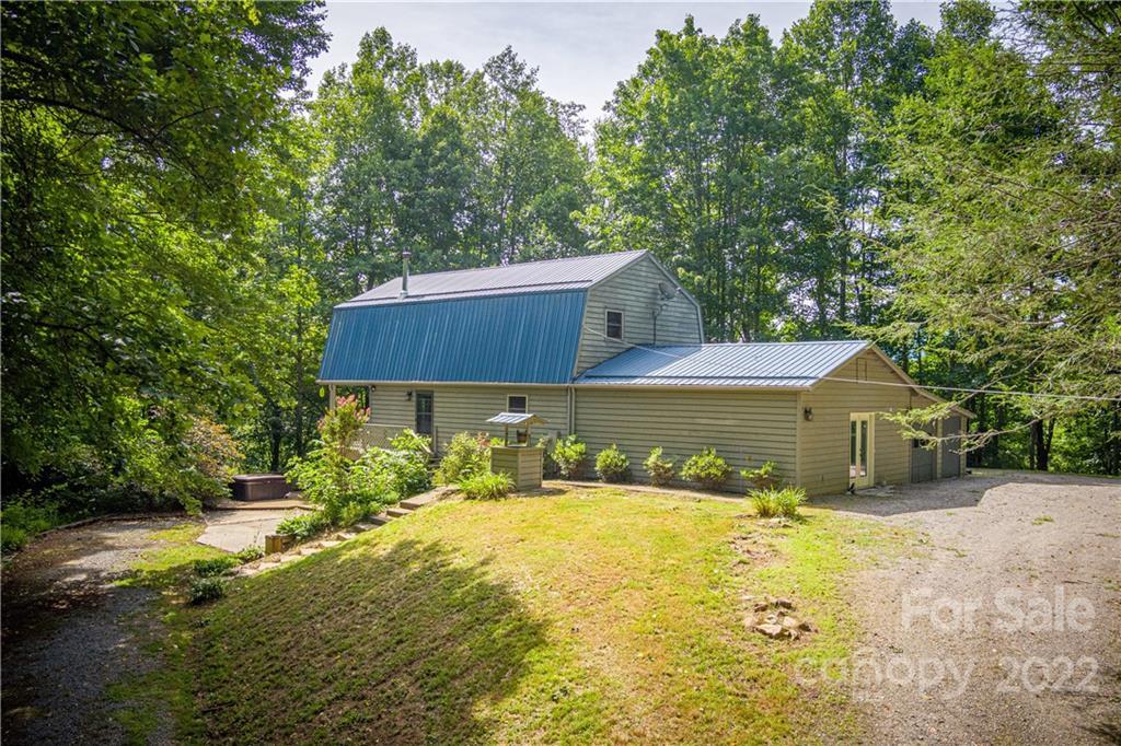 89 Isler Branch Rd., Waynesville, NC 28785