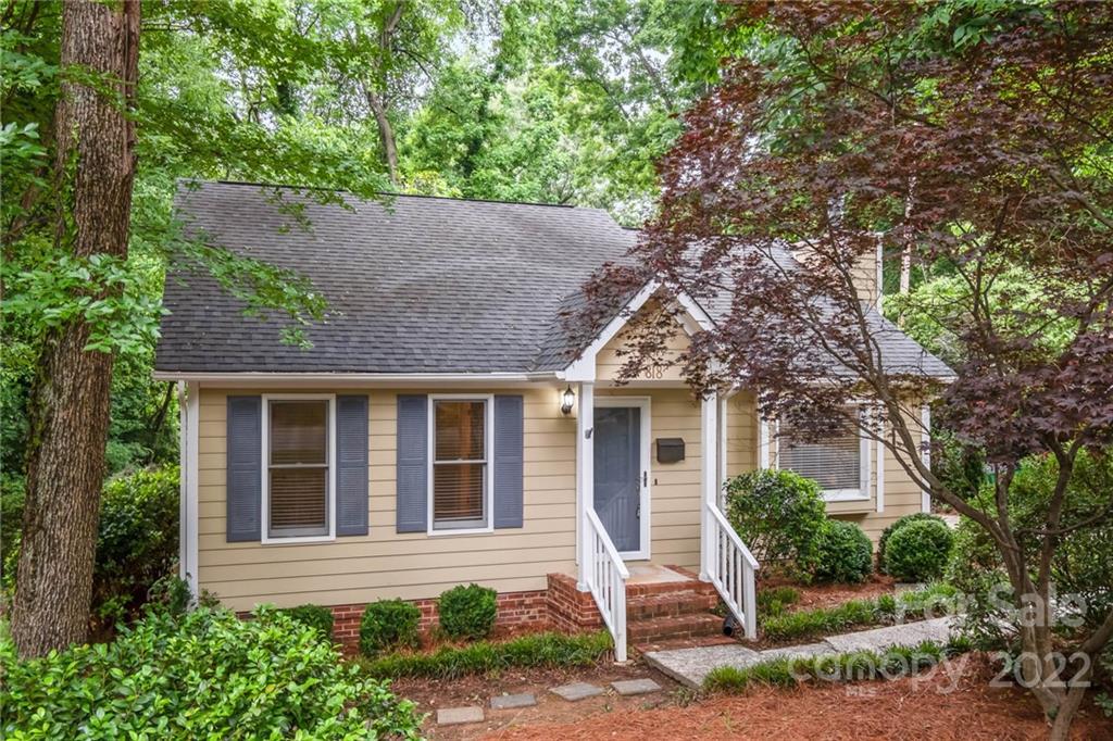 818 Lochridge Rd., Charlotte, NC 28209