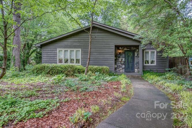 2825 Patio Ln., Gastonia, NC 28056