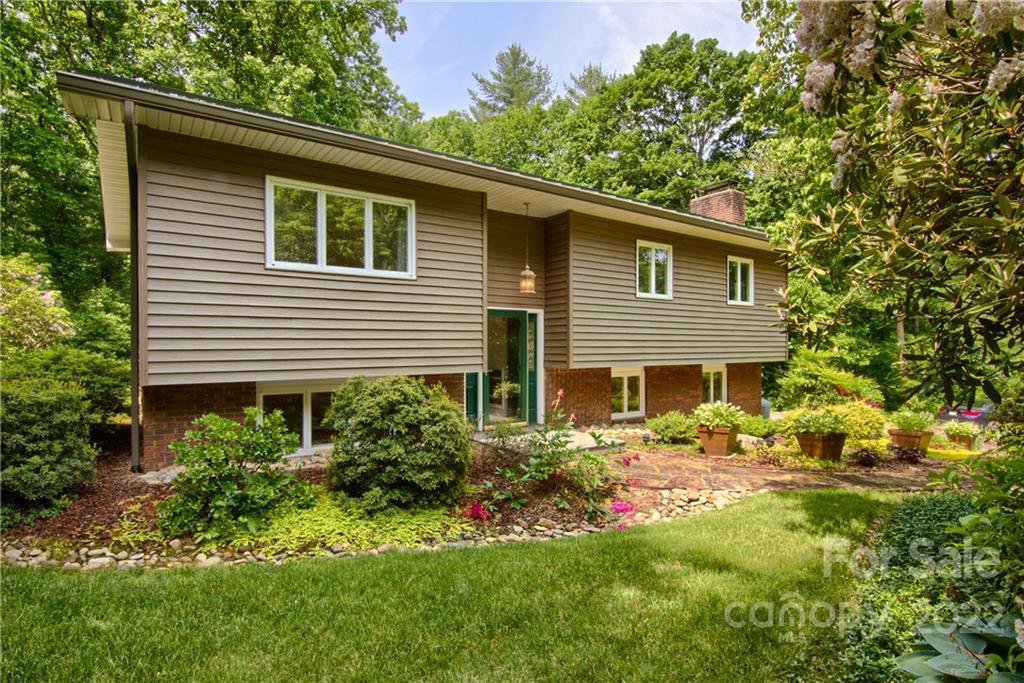 16 Brook Forest Dr., Arden, NC 28704