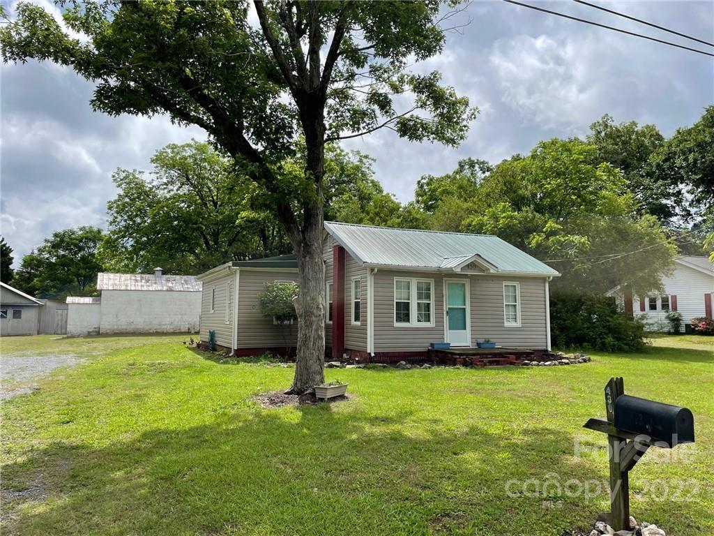 430 Peachtree St., Albemarle, NC 28001