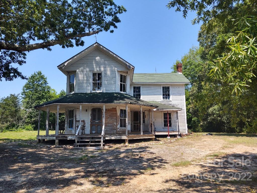 1076 Deal Rd., Mooresville, NC 28115
