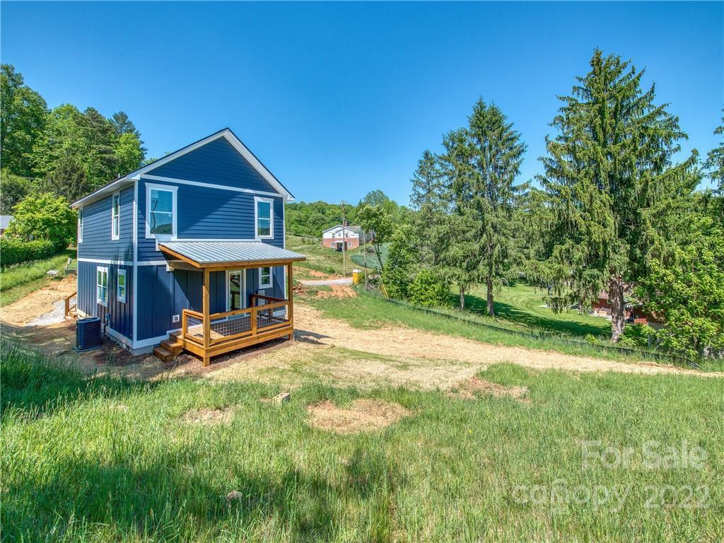 137 Sims Cir., Waynesville, NC 28786