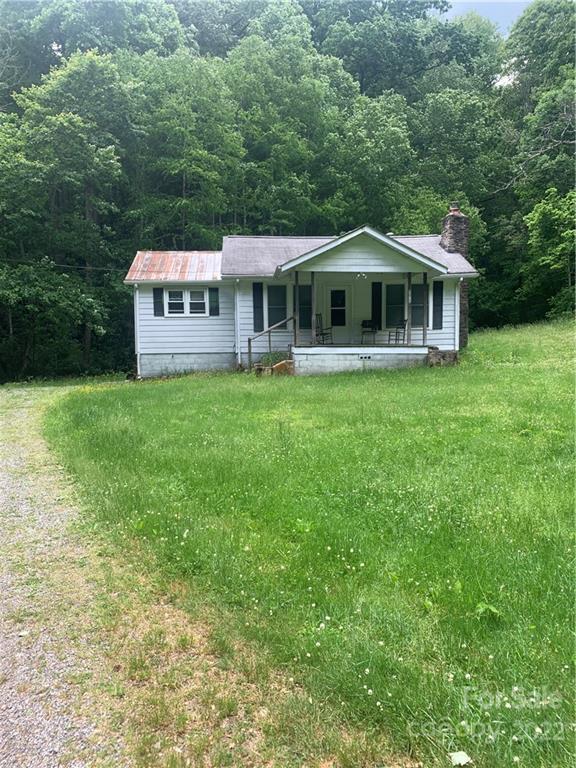 3077 Plott Creek Rd., Waynesville, NC 28786