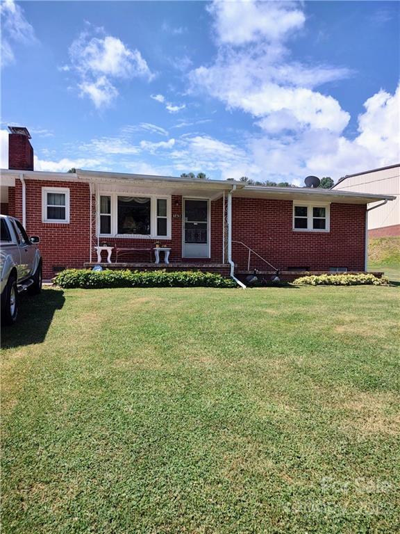 163 Dayton Dr., Waynesville, NC 28786