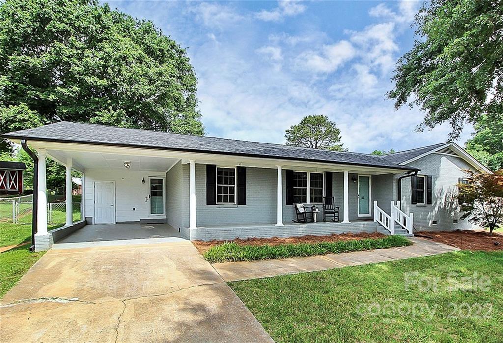 112 Hedgestone Dr., Gastonia, NC 28056