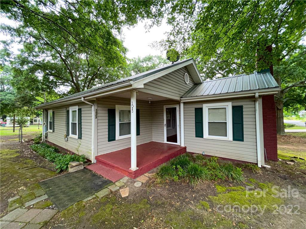 1023 Baxter Ave., Gastonia, NC 28054