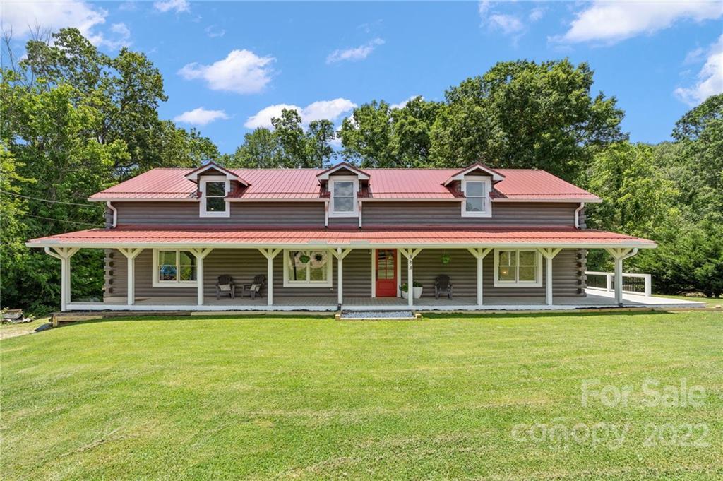 383 Sunny Dr., Waynesville, NC 28786