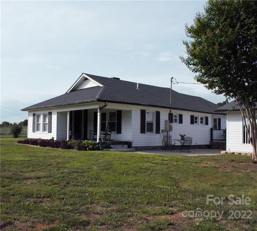 170 Lake Hill Farm Rd., Mooresboro, NC 28114