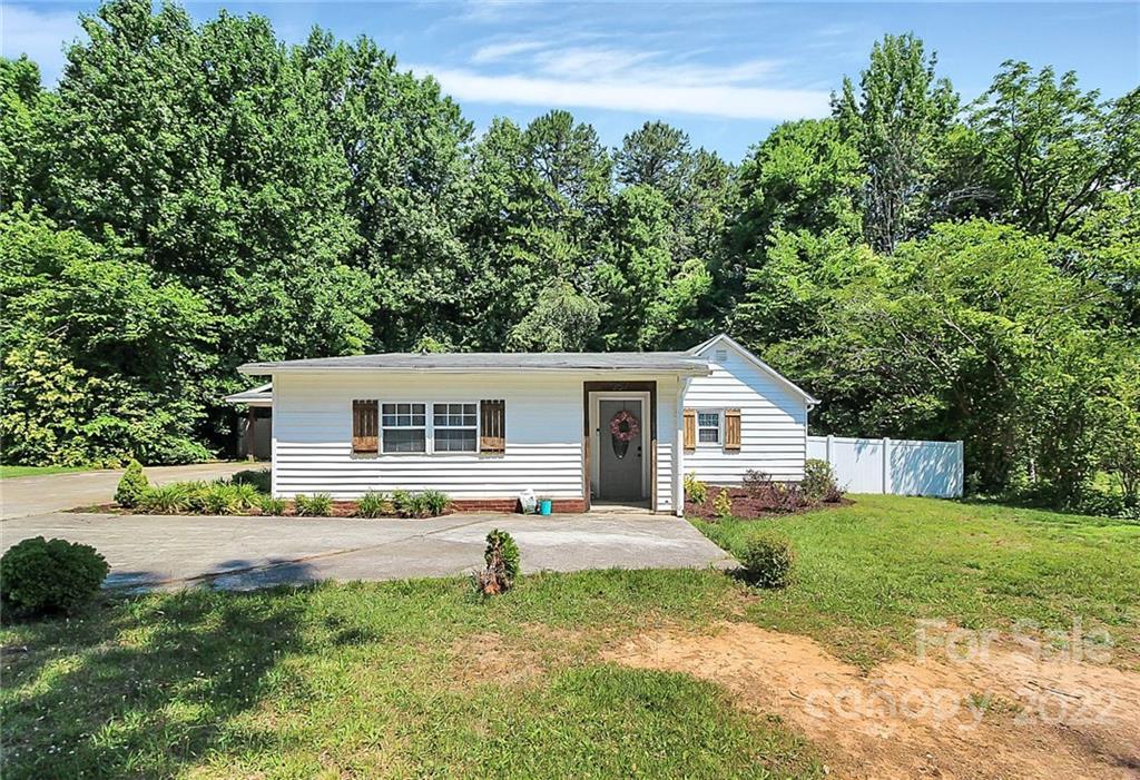 257 Dakota St., Charlotte, NC 28216