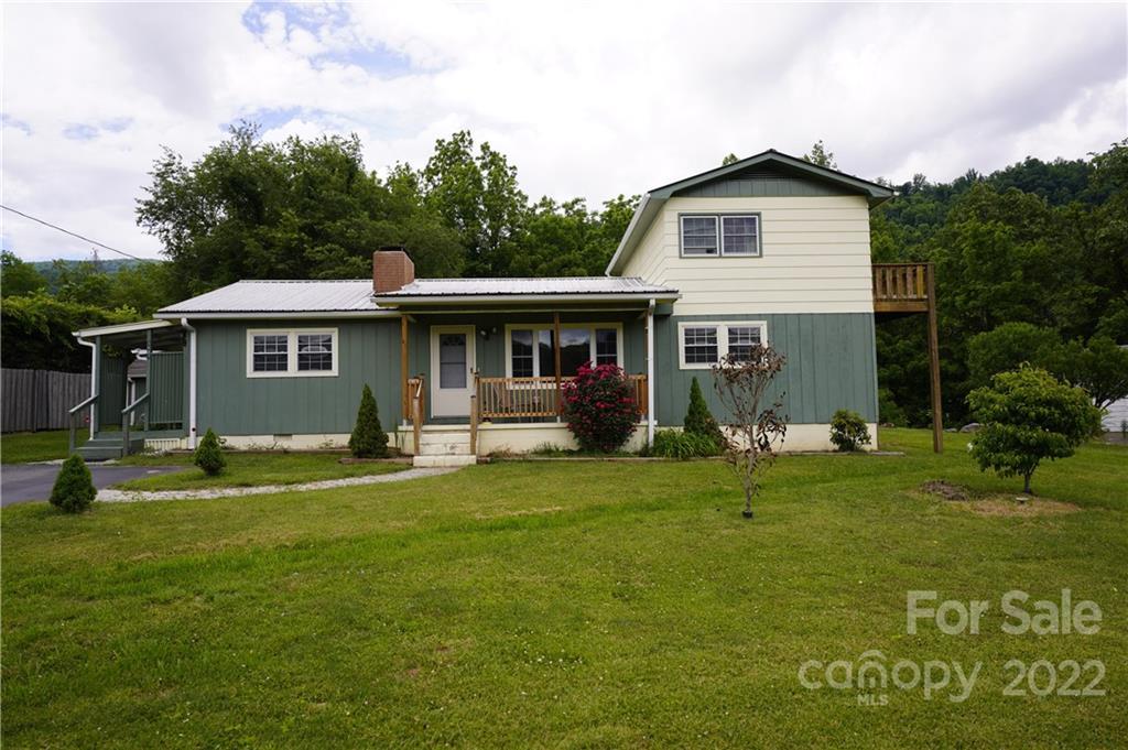 3987 Skyland Dr., Sylva, NC 28779