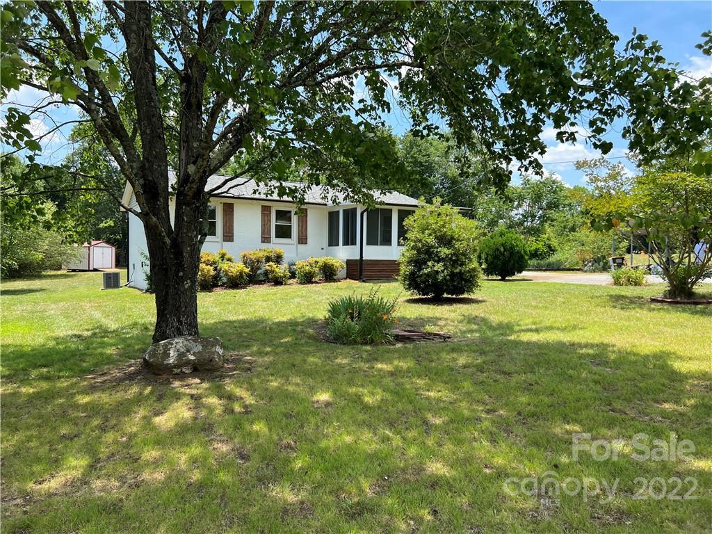 6345 Little Mountain Rd., Sherrills Ford, NC 28673