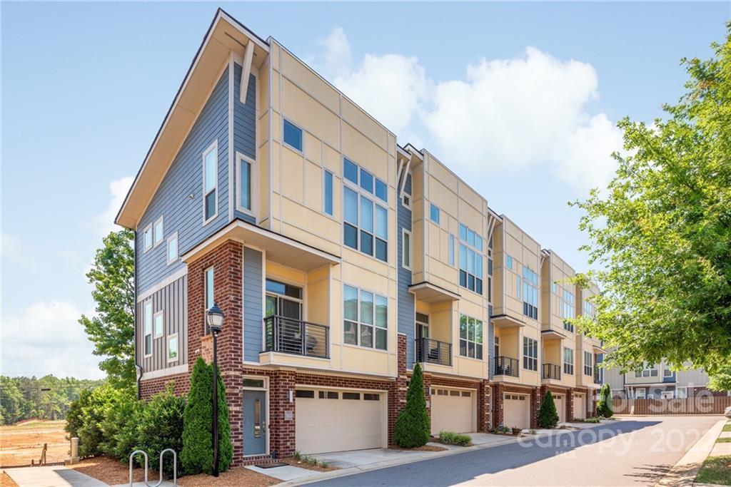 1029 Pierre Dr., Charlotte, NC 28205