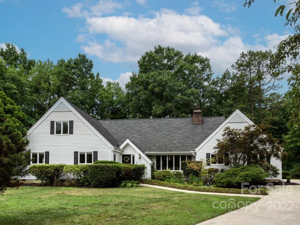 2509 Greenbrook Pkwy., Matthews, NC 28104