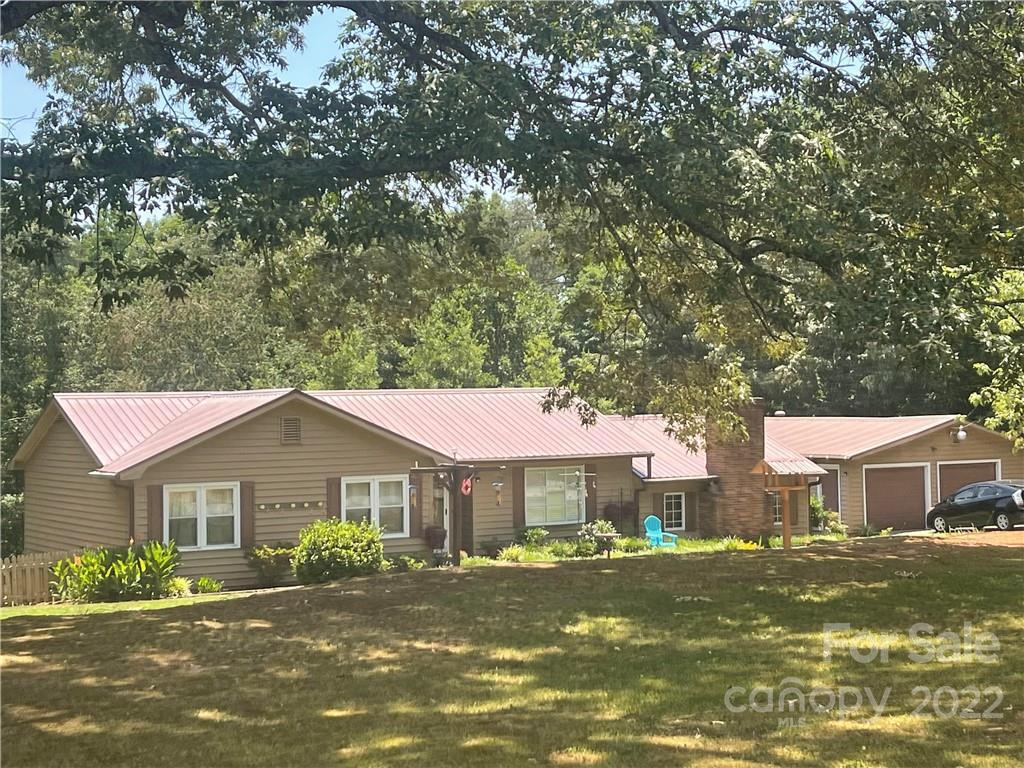 123 Sandy Creek Dr., Gastonia, NC 28052