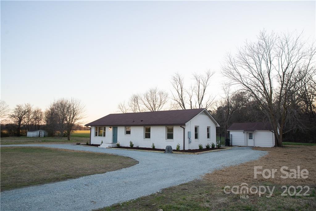 1009 Ridge Rd., Monroe, NC 28110