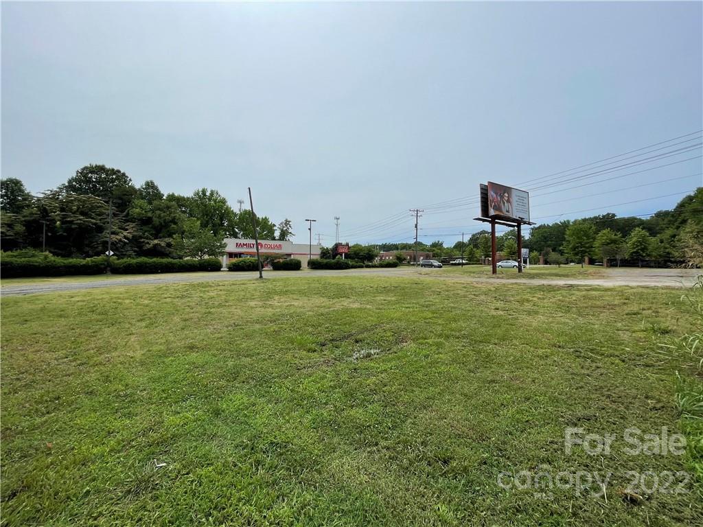 2400 West Blvd., Charlotte, NC 28208