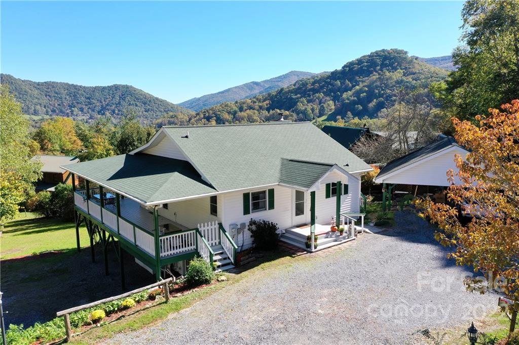 80 Mcintosh Ln., Maggie Valley, NC 28751