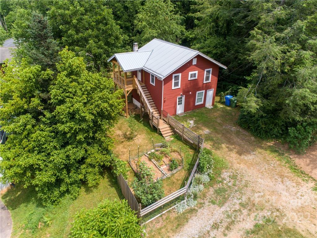 17 Shelburne Dr., Asheville, NC 28806