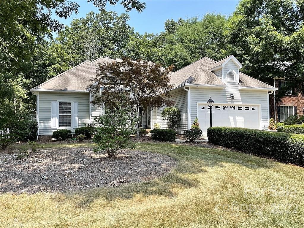 1319 Mill Race Ln., Matthews, NC 28104