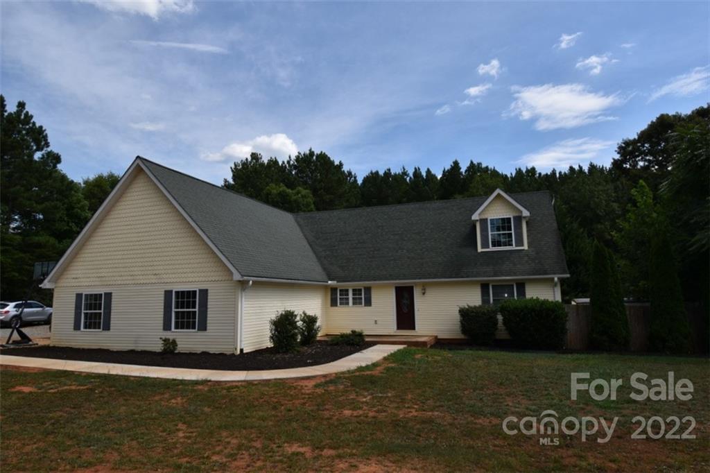 145 Stone Way Ln., Rutherfordton, NC 28139