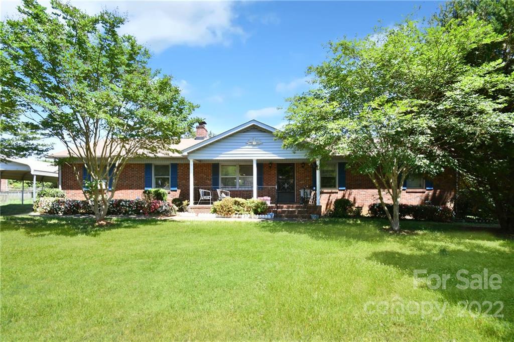 16808 Knoxwood Dr., Huntersville, NC 28078