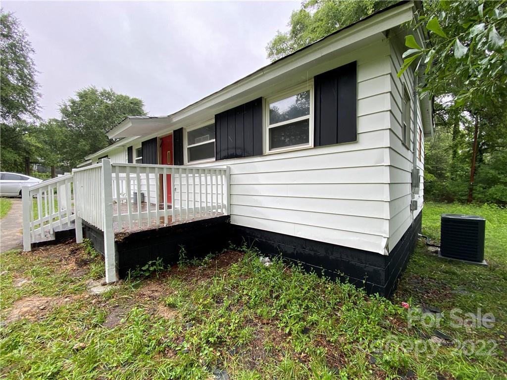 510 S Hoyle St., Dallas, NC 28092