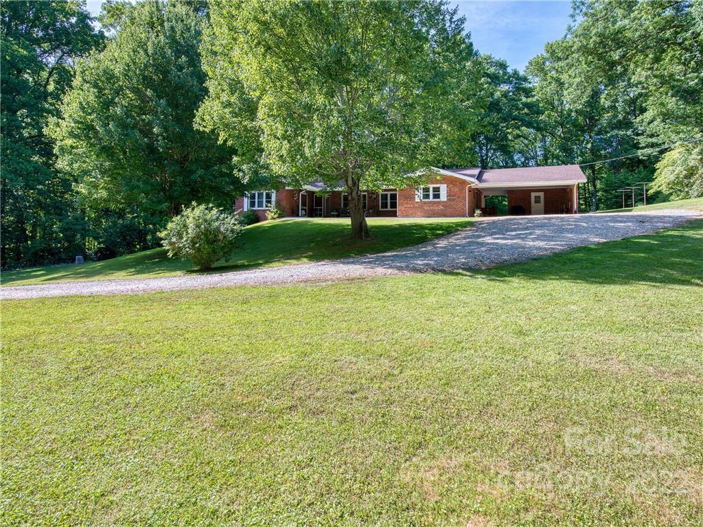 179 Chad Crawford Rd., Sylva, NC 28779