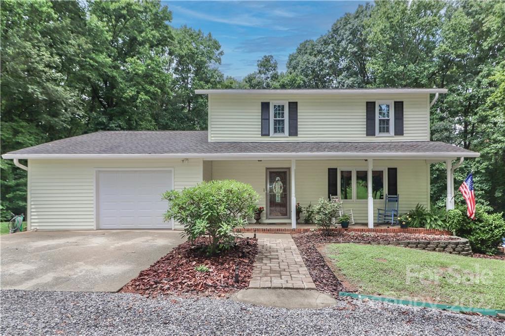 132 Weston Rd., Statesville, NC 28625