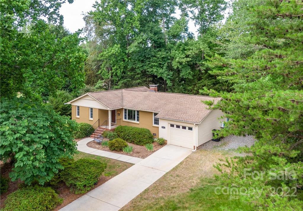 3255 Lake Shore Rd., Denver, NC 28037