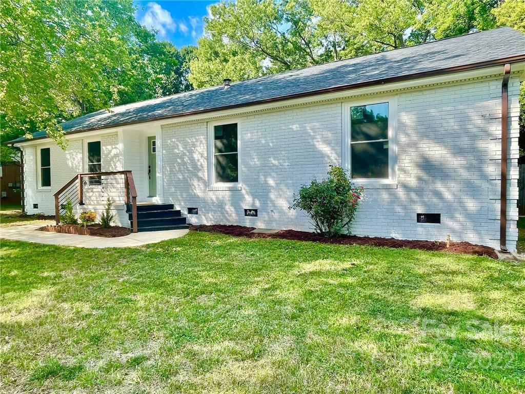 1825 Archdale Dr., Charlotte, NC 28210