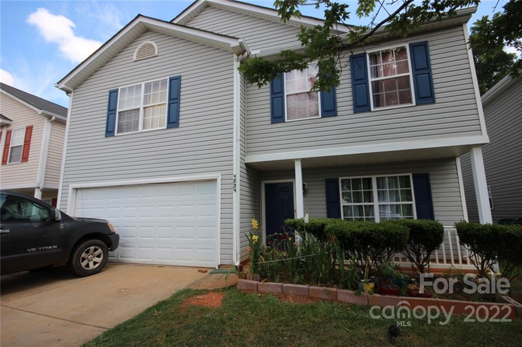 4538 Christenbury Hills Ln., Charlotte, NC 28269