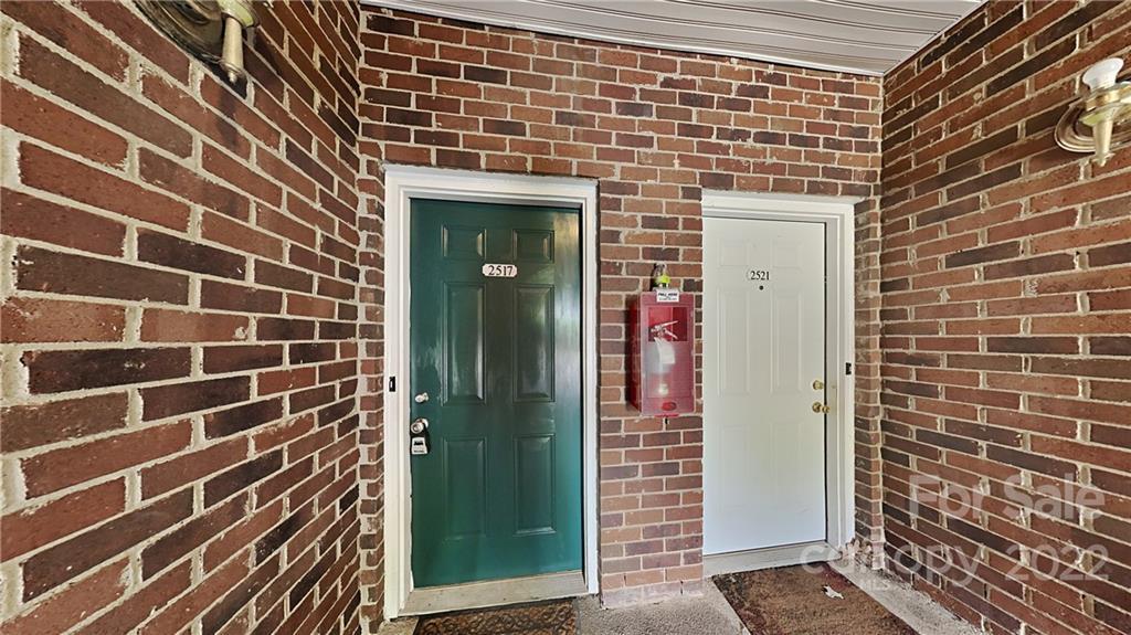2517 Carya Pond Ln., Charlotte, NC 28212