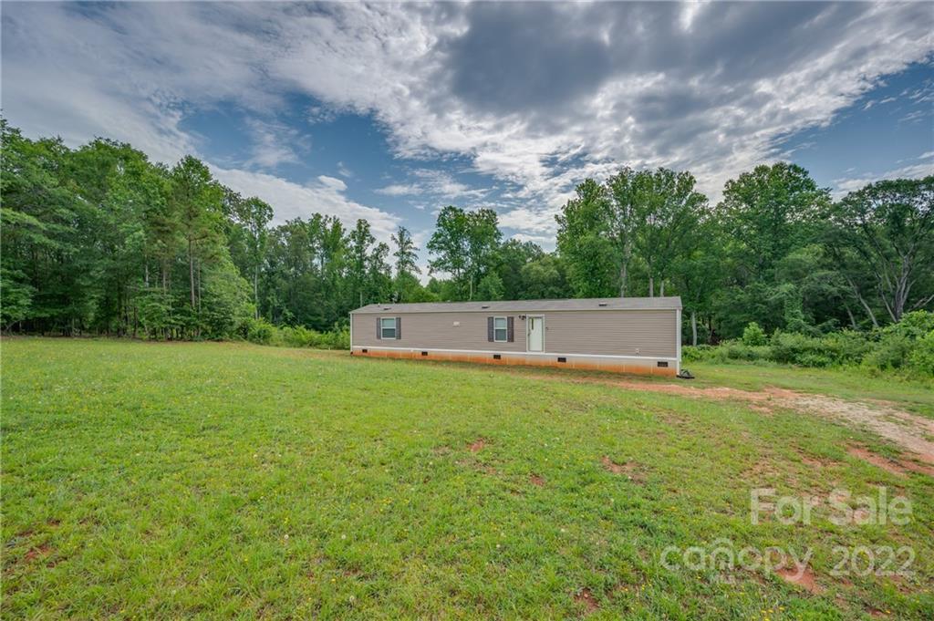 297 Golden Eagle Ln., Ellenboro, NC 28040