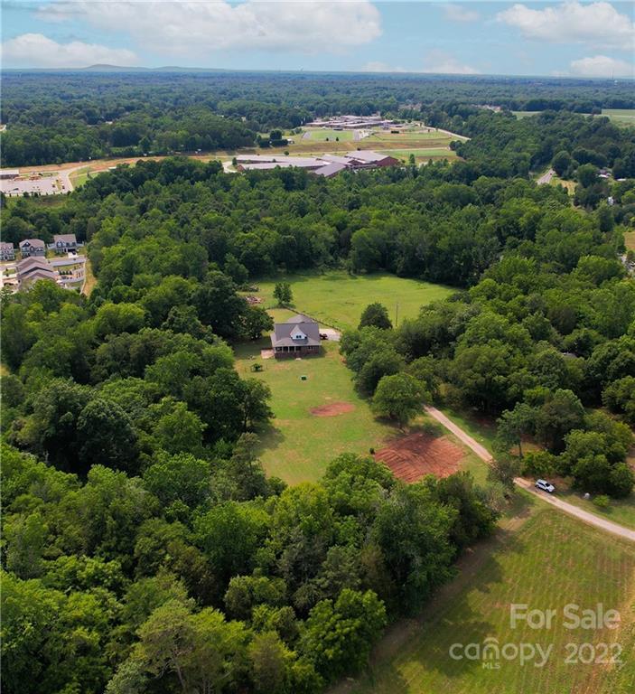 1540 Coddle Creek Hwy., Mooresville, NC 28115