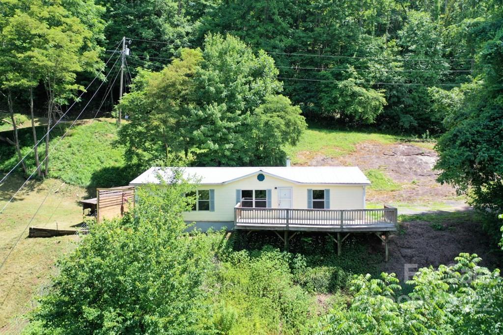 280 Lightning Bug Ln., Waynesville, NC 28786
